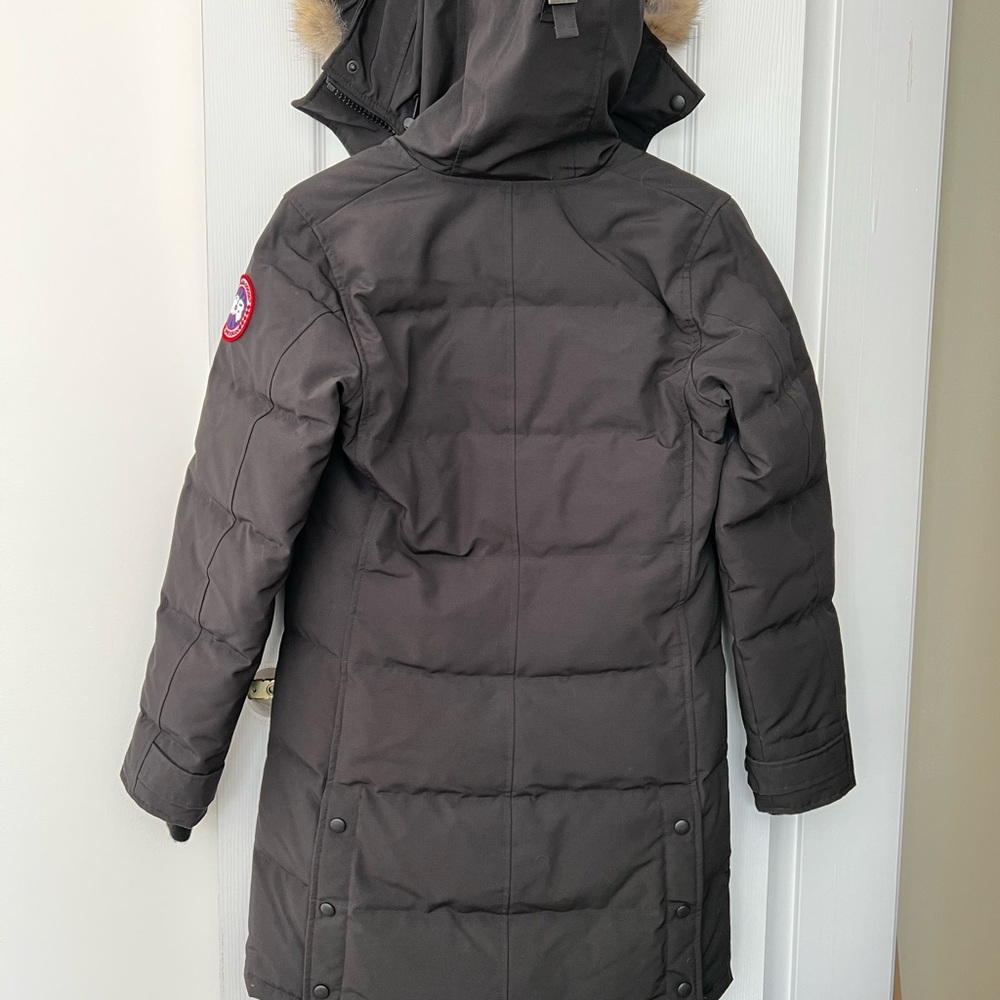 Canada goose shelburne parka NWT black size small